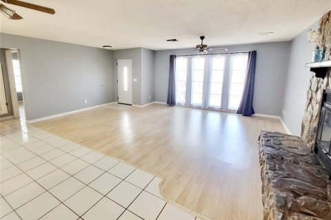 Villa ou maison à louer à Bradenton, Floride: 3 chambres, 175.77 m2 № 1824231 - photo 3