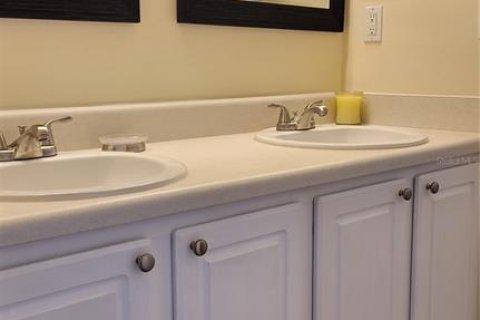 Condo in Sarasota, Florida, 3 bedrooms  № 1802232 - photo 15