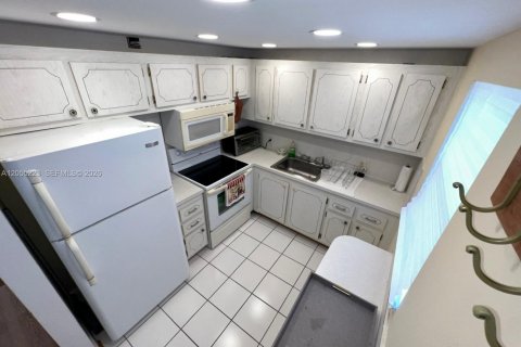 Copropriété à louer à Boca Raton, Floride: 2 chambres, 78.04 m2 № 2172672 - photo 8
