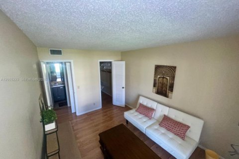 Copropriété à louer à Boca Raton, Floride: 2 chambres, 78.04 m2 № 2172672 - photo 19