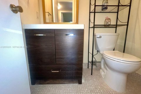 Copropriété à louer à Boca Raton, Floride: 2 chambres, 78.04 m2 № 2172672 - photo 16