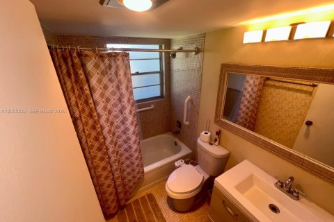 Copropriété à louer à Boca Raton, Floride: 2 chambres, 78.04 m2 № 2172672 - photo 13