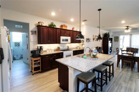 House in Ocala, Florida 2 bedrooms, 146.69 sq.m. № 1718783 - photo 4