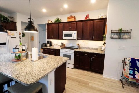 House in Ocala, Florida 2 bedrooms, 146.69 sq.m. № 1718783 - photo 5