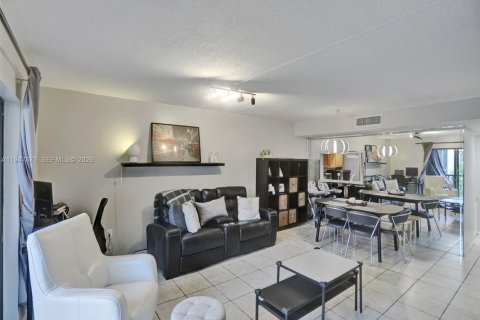 Condominio en venta en Miami, Florida, 2 dormitorios, 91.51 m2 № 2007797 - foto 8