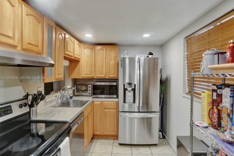 Condominio en venta en Miami, Florida, 2 dormitorios, 91.51 m2 № 2007797 - foto 5