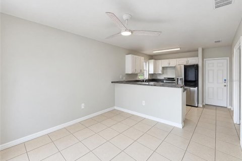 House in Lakeland, Florida 3 bedrooms, 124.86 sq.m. № 2426855 - photo 4