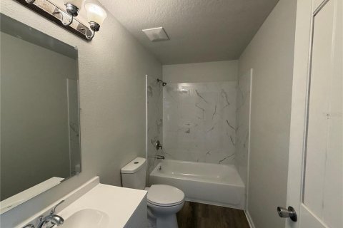 House in Lakeland, Florida 3 bedrooms, 124.86 sq.m. № 2426855 - photo 11