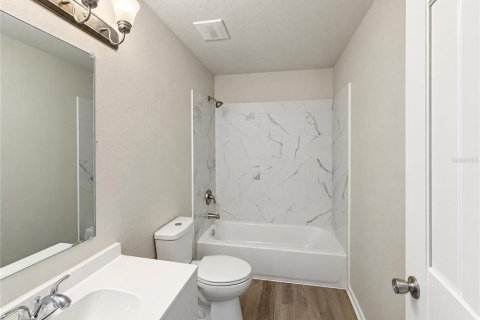 House in Lakeland, Florida 3 bedrooms, 124.86 sq.m. № 2426855 - photo 12