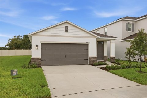 House in Davenport, Florida 4 bedrooms, 154.68 sq.m. № 2237711 - photo 29