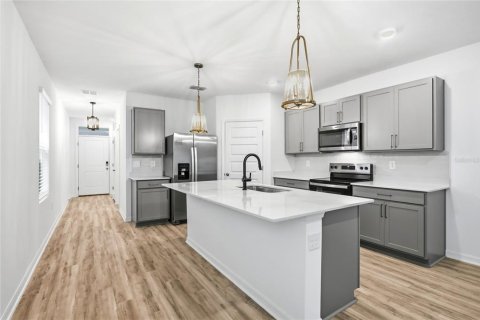 House in Davenport, Florida 4 bedrooms, 154.68 sq.m. № 2237711 - photo 4