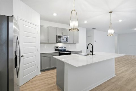 House in Davenport, Florida 4 bedrooms, 154.68 sq.m. № 2237711 - photo 5