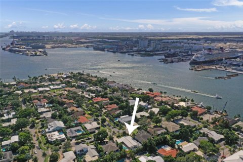 House in Fort Lauderdale, Florida 4 bedrooms, 203.83 sq.m. № 1955970 - photo 5