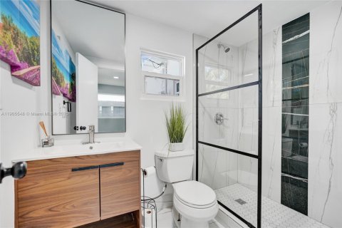 House in Fort Lauderdale, Florida 4 bedrooms, 203.83 sq.m. № 1955970 - photo 14