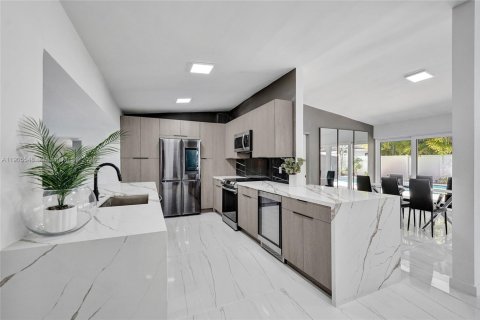 House in Fort Lauderdale, Florida 4 bedrooms, 203.83 sq.m. № 1955970 - photo 23