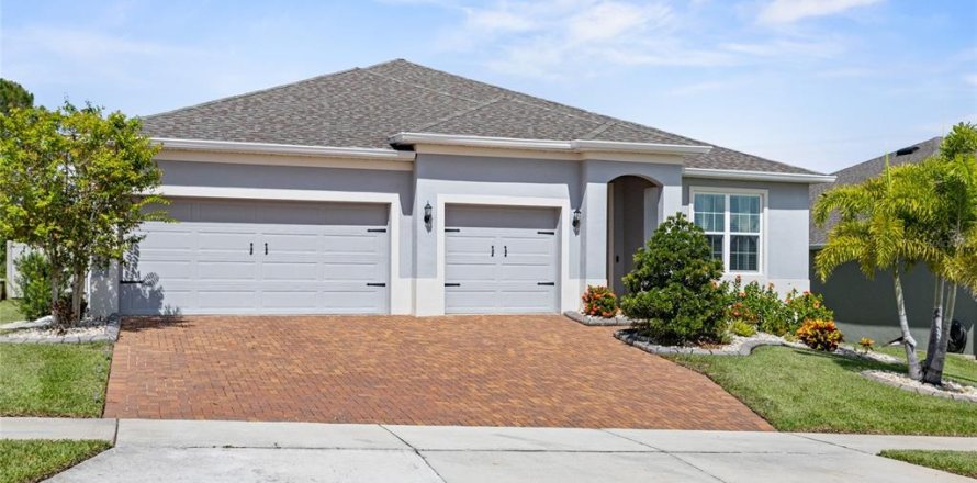 House in ARDMORE RESERVE in Minneola, Florida 4 bedrooms, 215.35 sq.m. № 1884332