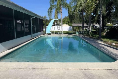 House in Brandon, Florida 3 bedrooms, 215.35 sq.m. № 1815674 - photo 17