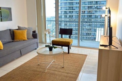 Condo in Miami, Florida, 1 bedroom  № 2023034 - photo 7