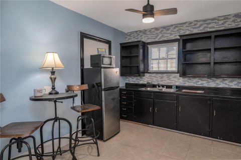 Propiedad comercial en venta en Daytona Beach, Florida, 169.45 m2 № 2329347 - foto 20