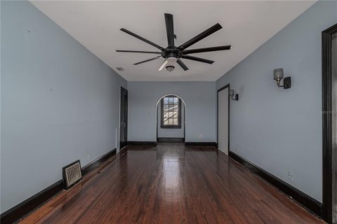 Propiedad comercial en venta en Daytona Beach, Florida, 169.45 m2 № 2329347 - foto 22