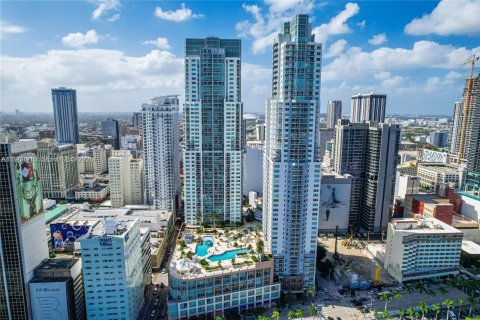 Condominio en alquiler en Miami, Florida, 1 dormitorio, 90.86 m2 № 2081059 - foto 29