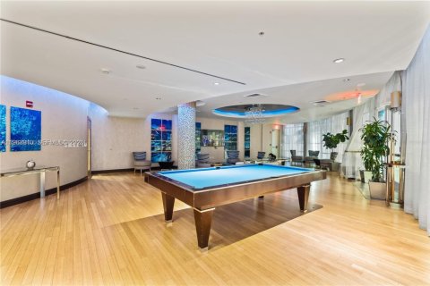 Condominio en alquiler en Miami, Florida, 1 dormitorio, 90.86 m2 № 2081059 - foto 21