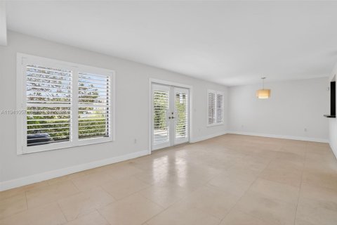 Купить таунхаус в Майами, Флорида 2 спальни, 135.27м2, № 1998527 - фото 14