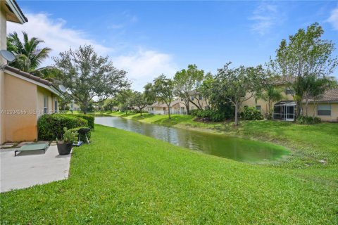 Villa ou maison à vendre à Sunrise, Floride: 4 chambres, 145.67 m2 № 2084940 - photo 14