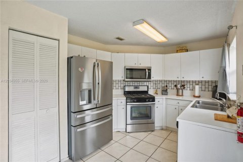 Villa ou maison à vendre à Sunrise, Floride: 4 chambres, 145.67 m2 № 2084940 - photo 12