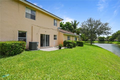 Villa ou maison à vendre à Sunrise, Floride: 4 chambres, 145.67 m2 № 2084940 - photo 15