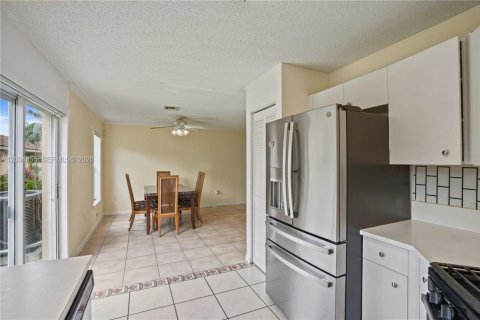 Villa ou maison à vendre à Sunrise, Floride: 4 chambres, 145.67 m2 № 2084940 - photo 13