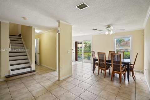 Villa ou maison à vendre à Sunrise, Floride: 4 chambres, 145.67 m2 № 2084940 - photo 9