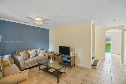 Villa ou maison à vendre à Sunrise, Floride: 4 chambres, 145.67 m2 № 2084940 - photo 6