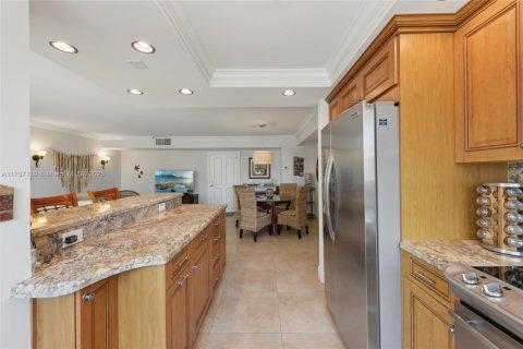 Condo in Hillsboro Beach, Florida, 2 bedrooms  № 1731338 - photo 11