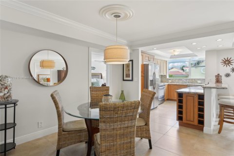 Condo in Hillsboro Beach, Florida, 2 bedrooms  № 1731338 - photo 8