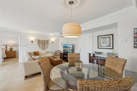 Condo in Hillsboro Beach, Florida, 2 bedrooms  № 1731338 - photo 7