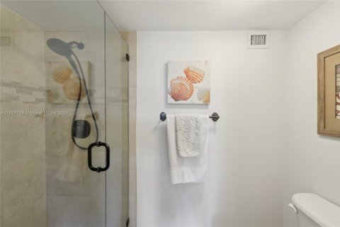 Condo in Hillsboro Beach, Florida, 2 bedrooms  № 1731338 - photo 24