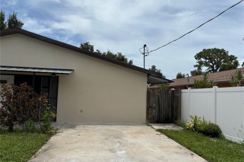 Apartamento en alquiler en Sarasota, Florida, 2 dormitorios, 88.26 m2 № 1842025 - foto 2