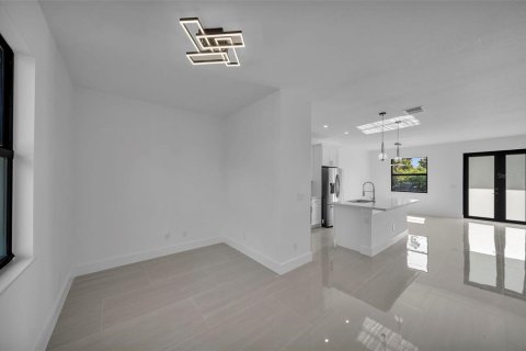 Villa ou maison à louer à Port Charlotte, Floride: 3 chambres, 153.85 m2 № 2157075 - photo 14