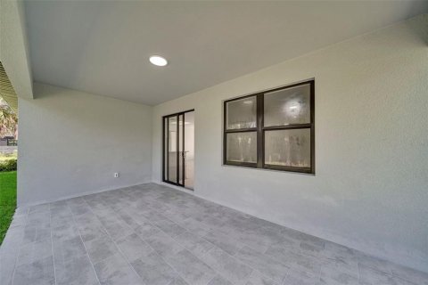 Villa ou maison à louer à Port Charlotte, Floride: 3 chambres, 153.85 m2 № 2157075 - photo 24