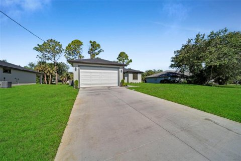Villa ou maison à louer à Port Charlotte, Floride: 3 chambres, 153.85 m2 № 2157075 - photo 27