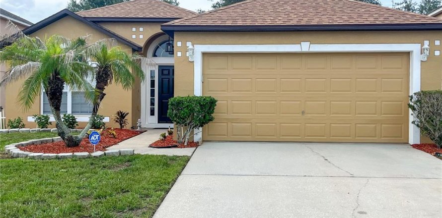 House in Haines City, Florida 3 bedrooms, 153.66 sq.m. № 2223598