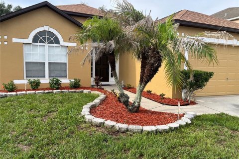 House in Haines City, Florida 3 bedrooms, 153.66 sq.m. № 2223598 - photo 5