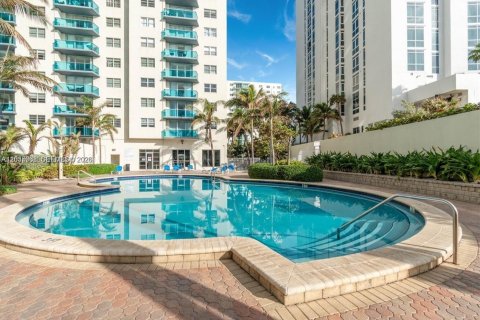 Copropriété à vendre à Hollywood, Floride: 1 chambre, 106.47 m2 № 2153889 - photo 29