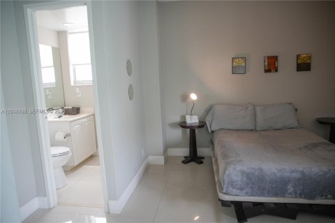Copropriété à vendre à Hollywood, Floride: 1 chambre, 106.47 m2 № 2153889 - photo 21