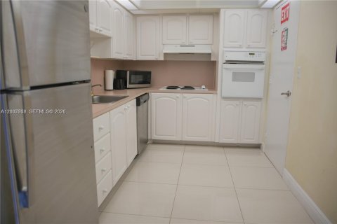 Copropriété à vendre à Hollywood, Floride: 1 chambre, 106.47 m2 № 2153889 - photo 11