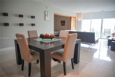 Copropriété à vendre à Hollywood, Floride: 1 chambre, 106.47 m2 № 2153889 - photo 3