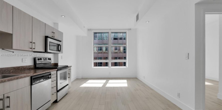 Condo in Miami, Florida, 1 bedroom  № 1785861