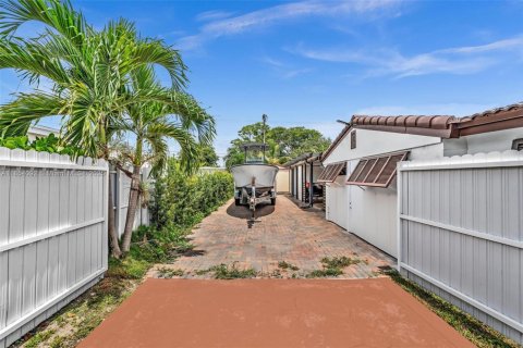 Casa en venta en North Miami Beach, Florida, 4 dormitorios, 126.16 m2 № 1874846 - foto 12