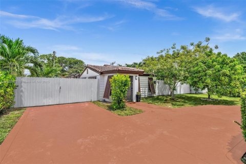 Casa en venta en North Miami Beach, Florida, 4 dormitorios, 126.16 m2 № 1874846 - foto 13